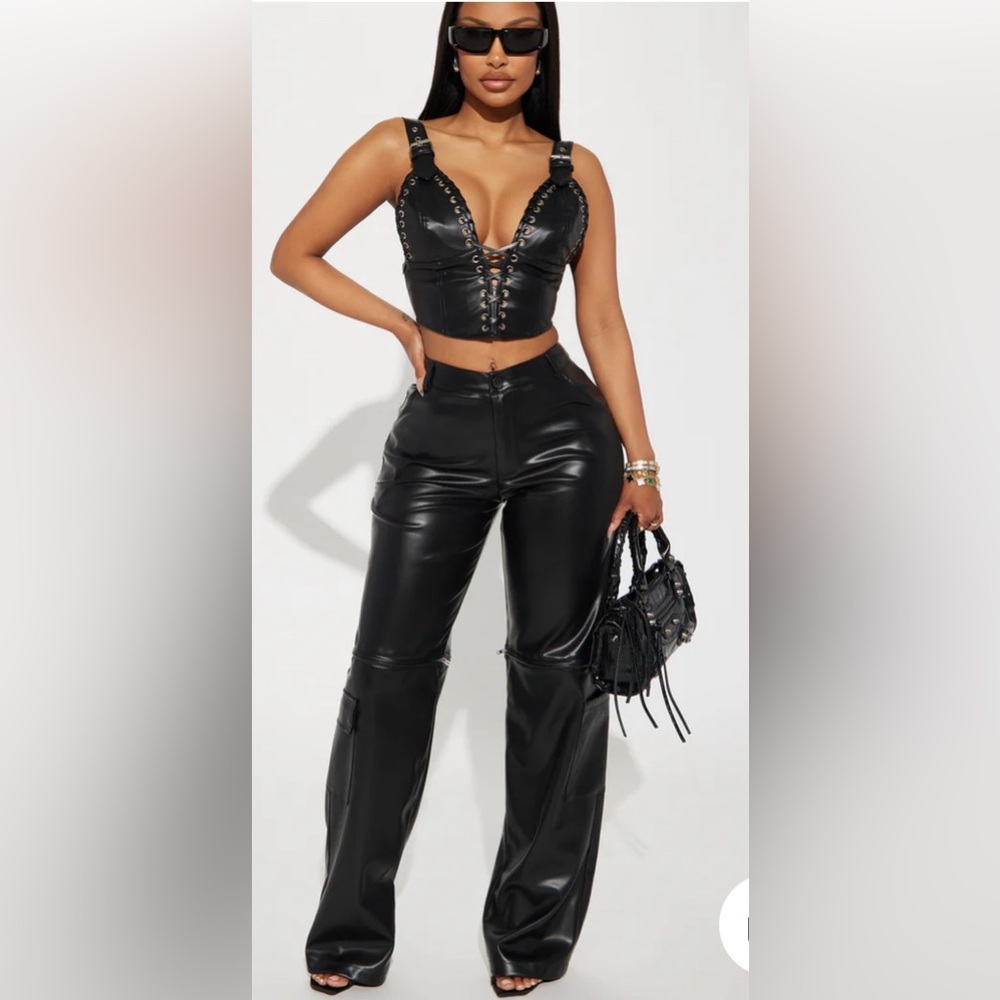 Fashion Nova Black Faux Leather Straight Leg Pants size Medium